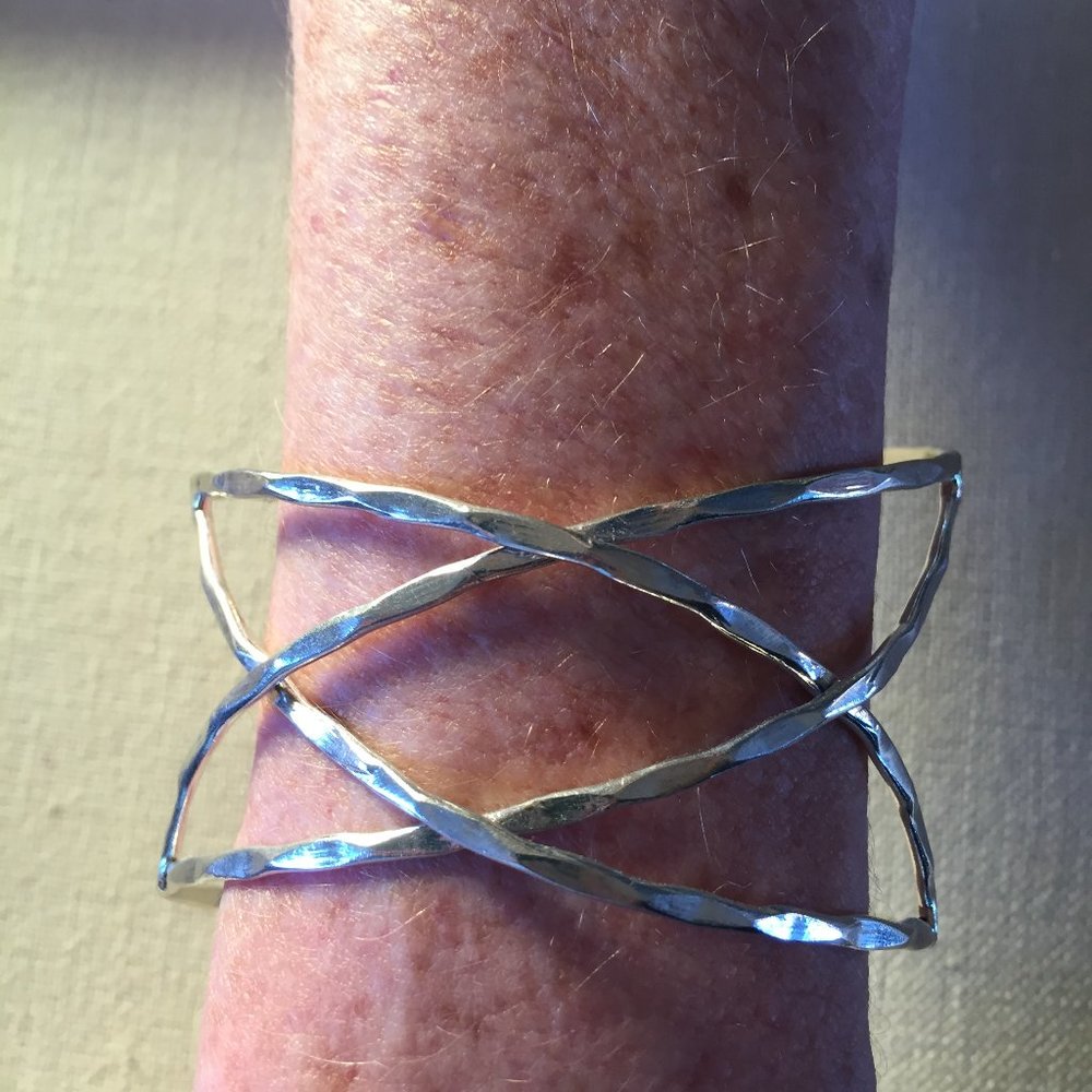 Threads Worldwide - Noyyal Cuff Bracelet